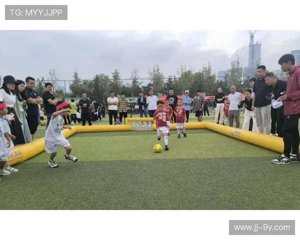 围绕小麦足球嘉年华骑马体验打造活力四射的运动盛会主题氛围升腾